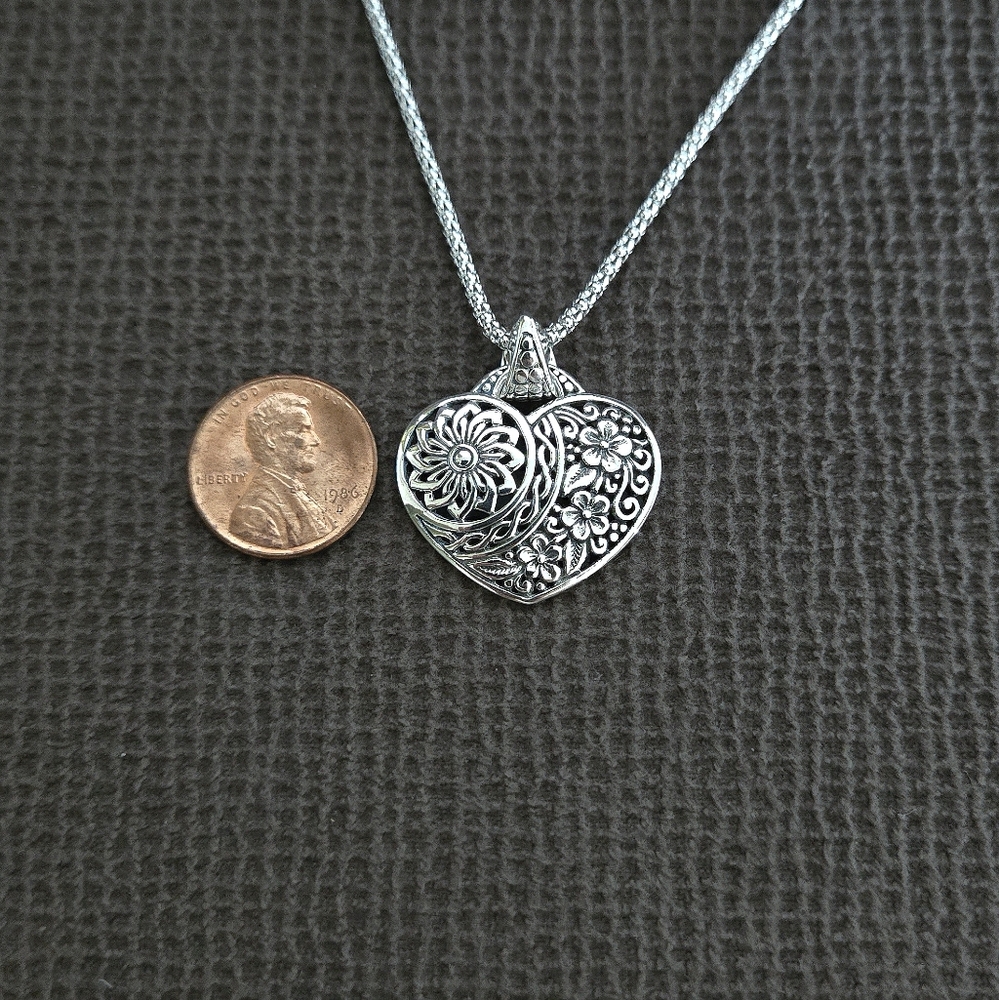 Annika Witt Sterling Silver🤍 Scroll📜 Heart❤ Pendant Necklace - NWT - Picture 7 of 16